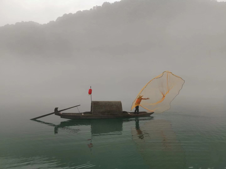 東江湖撒網